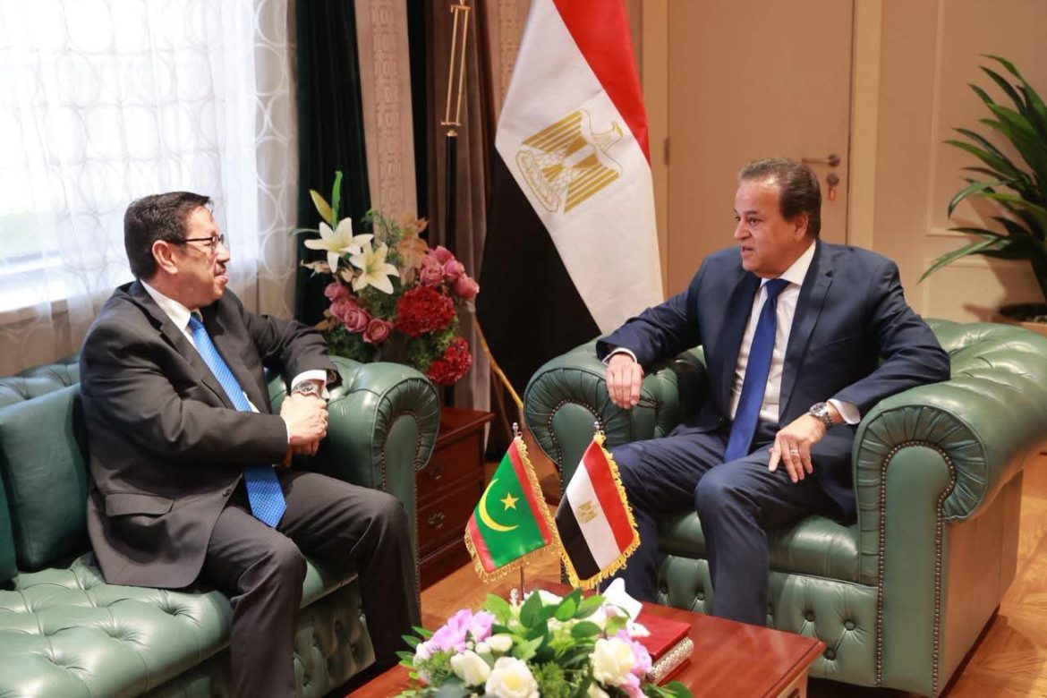 وزير الصحة يبحث توسيع التعاون الطبي مع موريتانيا