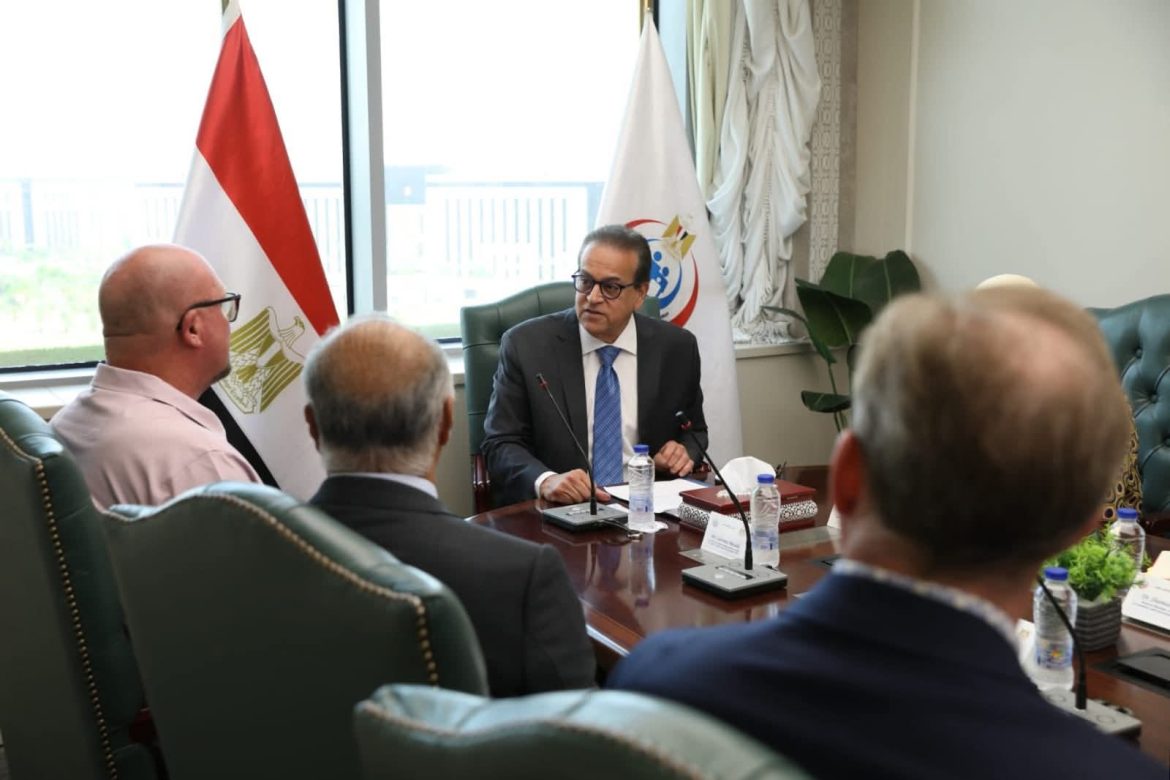 وزير الصحة يبحث مع «Science Ajeer» تعزيز الاستثمار في قطاع الرعاية الصحية