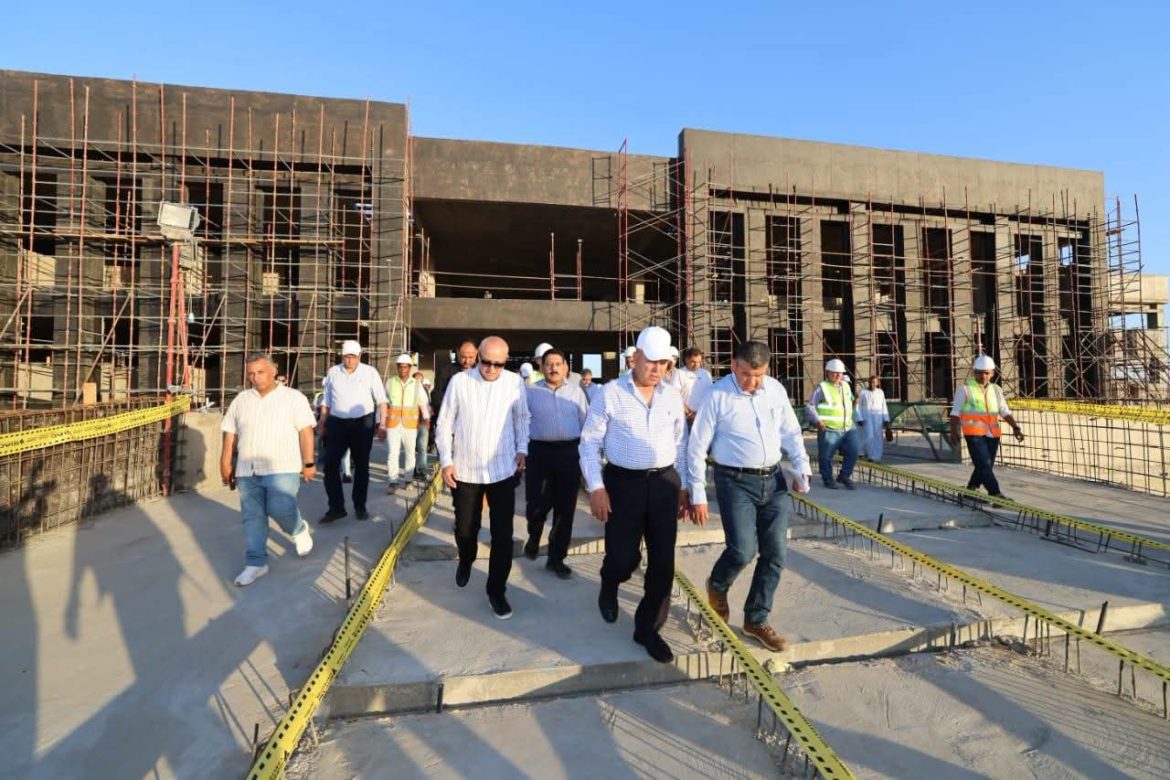 وزير النقل يتابع تنفيذ الخط الثاني من القطار الكهربائي السريع لتعزيز تنمية الصعيد