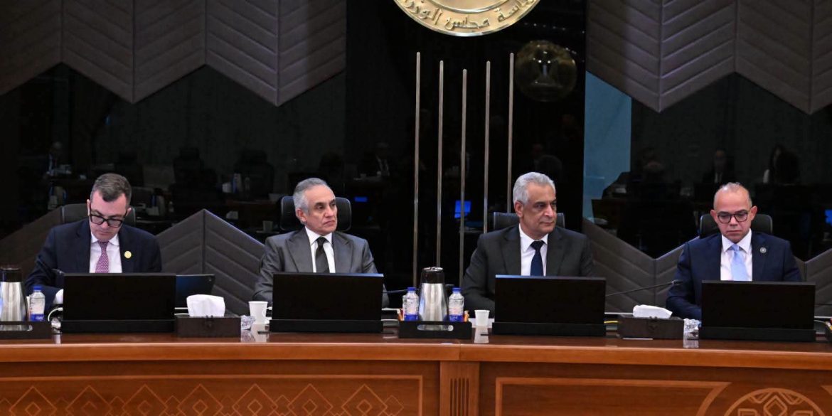 وزير التخطيط: الاقتصاد المصري ينمو 5% في الربع الثالث رغم التحديات العالمية