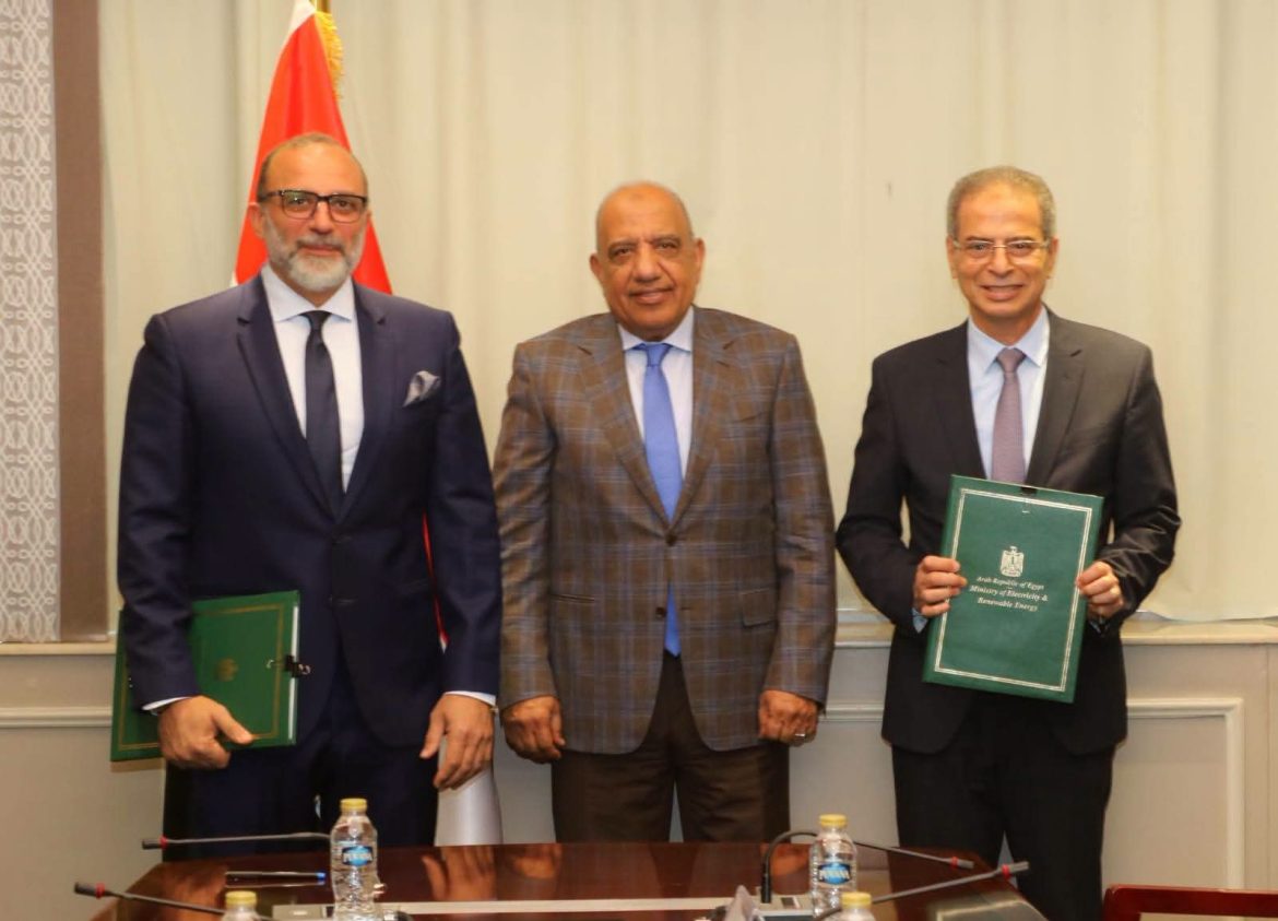 وزارة الكهرباء تتجه للعدادات الذكية بالتعاون مع اتصالات مصر
