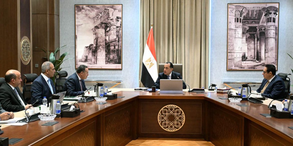الحكومة: تخصيص 800 مليون جنيه من التمويل الذاتي لتطوير مستشفيات القصر العيني