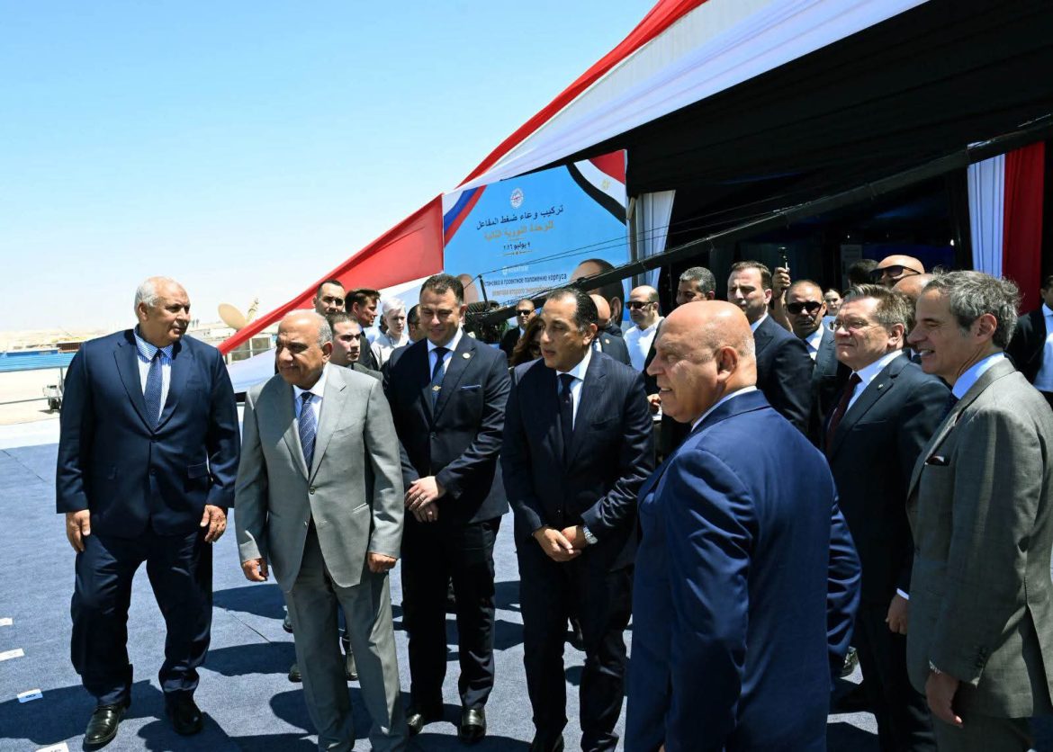 تركيب وعاء ضغط المفاعل للوحدة النووية الثانية بمحطة الضبعة النووية.. اليوم