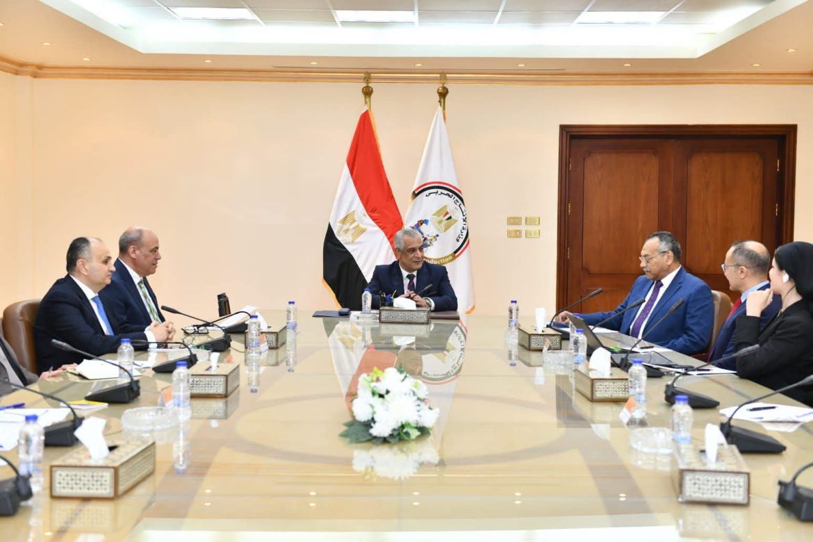 وزارة الإنتاج الحربي وIntel يفتحان ملف الذكاء الاصطناعي