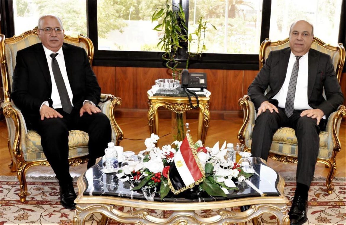 وزارة الطيران المدني: تحركات لتعزيز السلامة وكفاءة النقل الجوي
