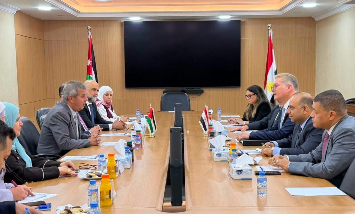 مصر والأردن تعززان التكامل في الطاقة والتعدين بمشروعات جديدة