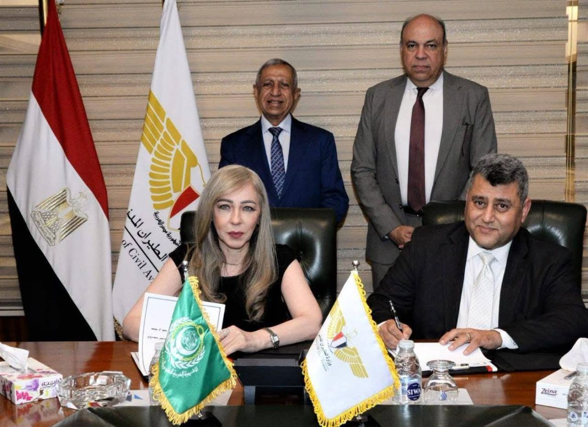 الطيران المدني يوقع بروتوكول لتأهيل الكوادر العاملة مع أكاديمية العلوم