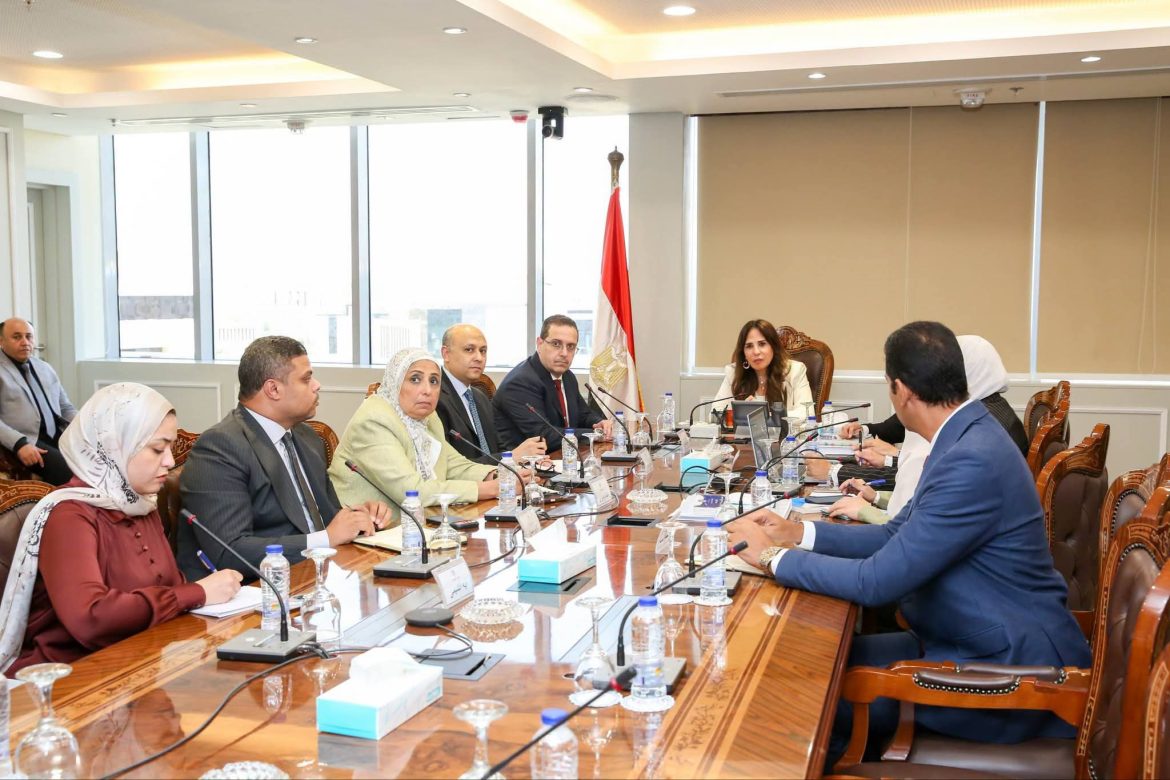 وزيرة الإسكان تبحث التعديلات على قانون البناء لدعم لإدارة الأصول العقارية
