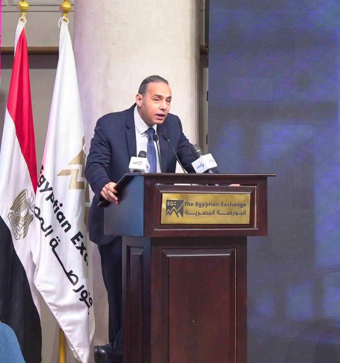 رئيس الرقابة المالية يلقي الكلمة الافتتاحية بمؤتمر البورصة عن الحزمة الضريبية الجديدة