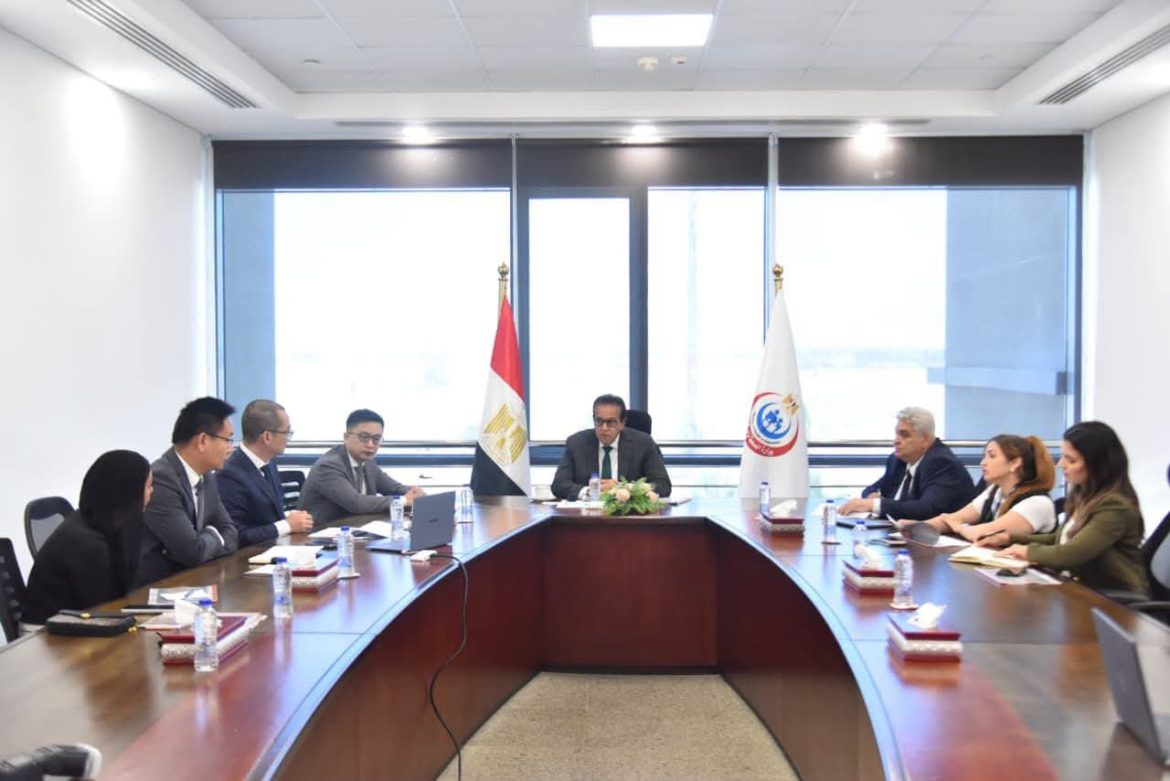 وزير الصحة يبحث مع «هواوي» تعزيز التحول الرقمي للرعاية الصحية