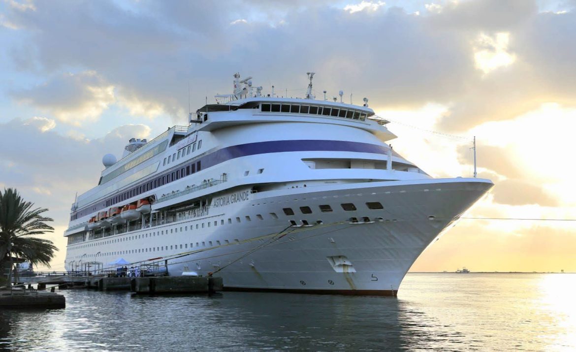 ميناء غرب بورسعيد يعزز السياحة البحرية باستقبال ASTORIA GRANDE