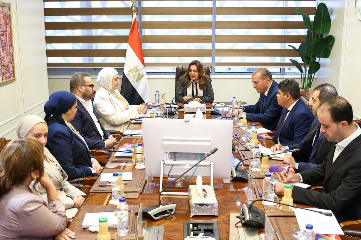 وزارة التنمية المحلية: خطة للتحول الأخضر ومواجهة تغير المناخ في قنا وكفر الشيخ