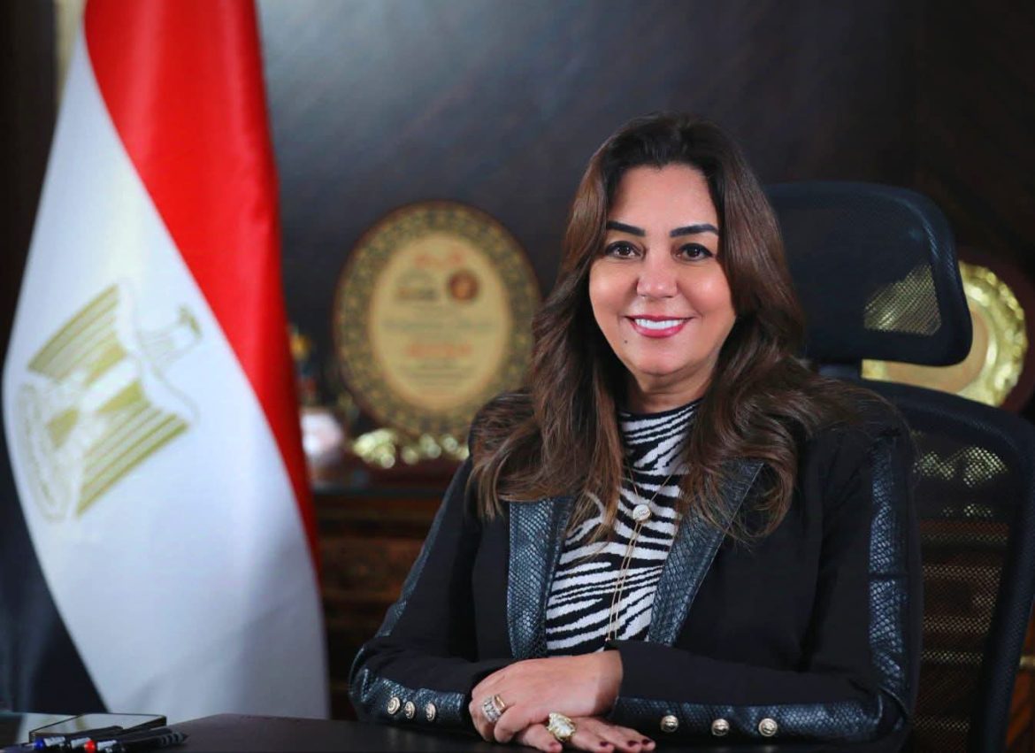 وزارة البيئة: إنذار مبكر وتحرك ميداني لمواجهة «السحابة السوداء»