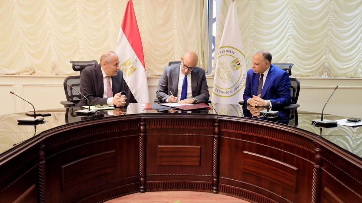 التربية والتعليم: 92.2% نجاح الثانوية العامة بالدور الثاني للنظام الحديث