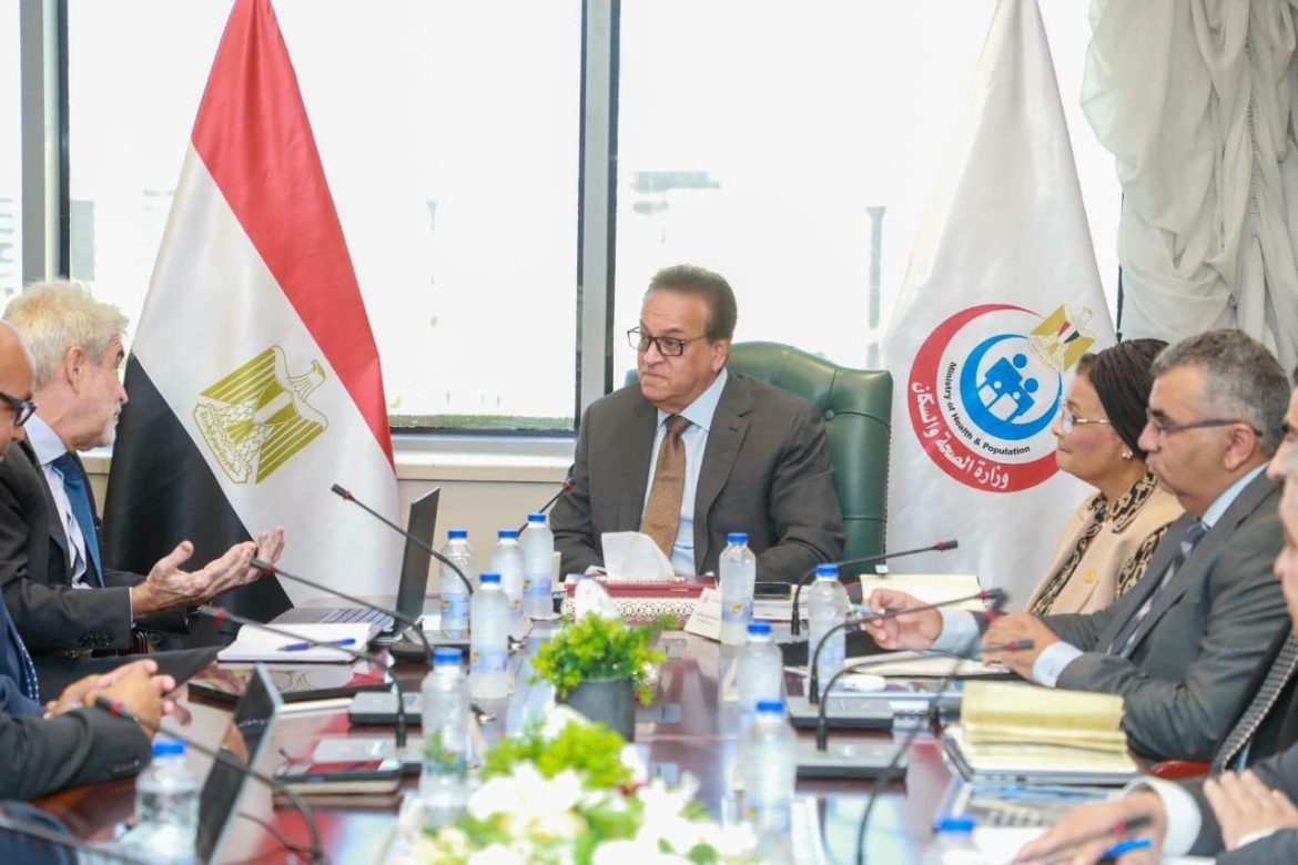 وزارة الصحة وIQVIA تبحثان فرص الاستثمار والتحول الرقمي في مصر