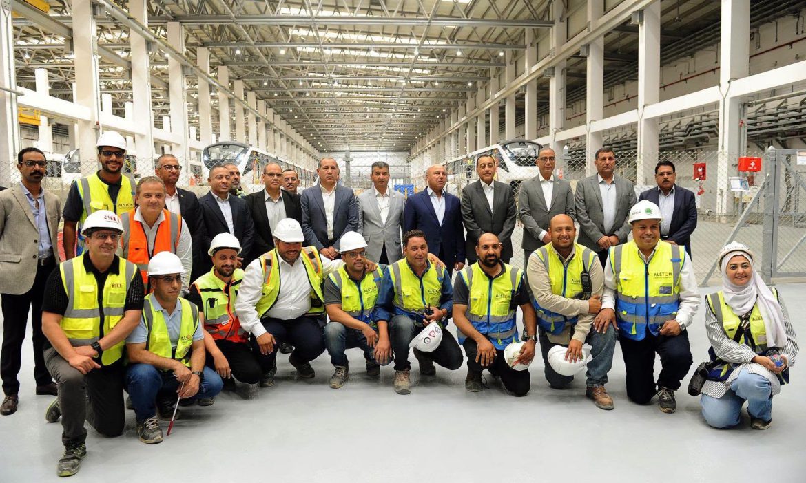 رئيس الوزراء يتفقد مونوريل غرب النيل.. استعدادات التشغيل تتسارع