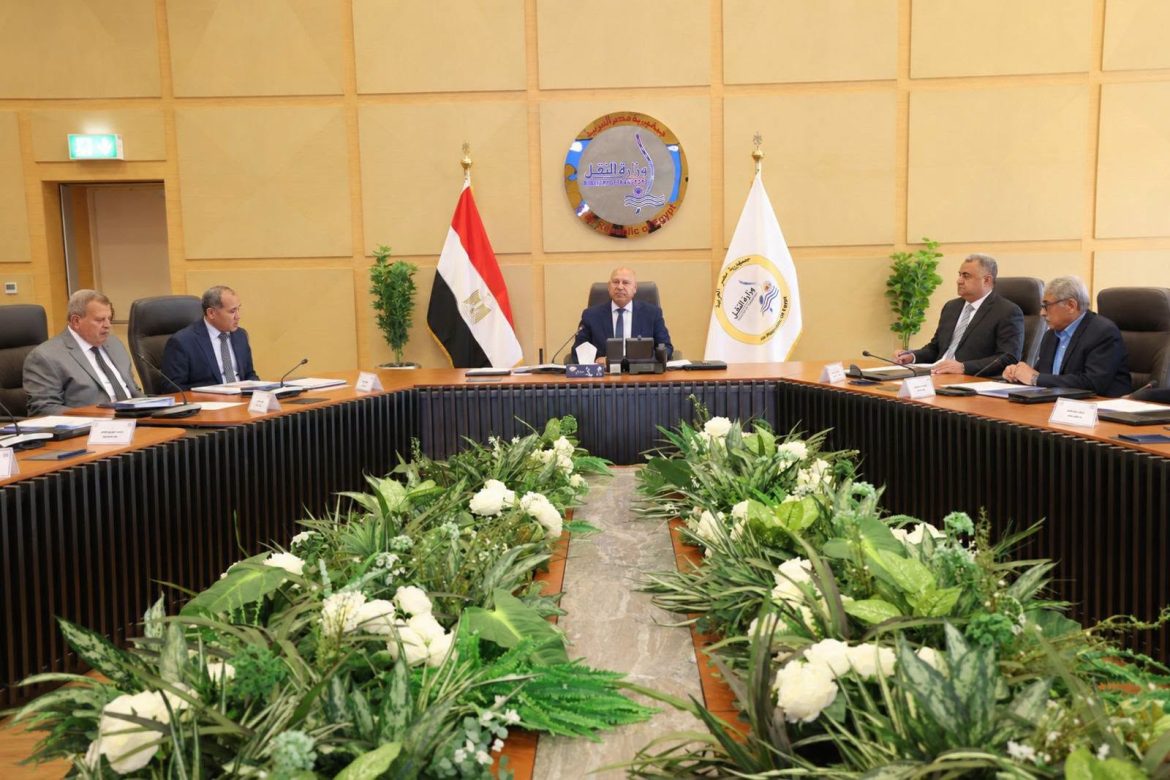 وزير النقل يعتمد مد مدة شركة السكك الحديدية للخدمات المتكاملة 20 عامًا