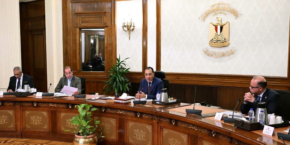 رئيس الوزراء يوجه بتحفيز الإنتاج وتعزيز الصادرات المصرية