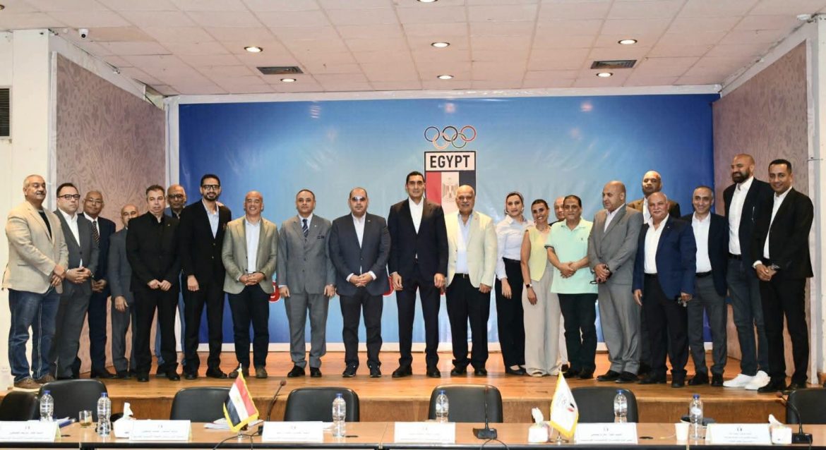 وزارة الرياضة واللجنة الأولمبية تبحثان خطط إعداد الأبطال