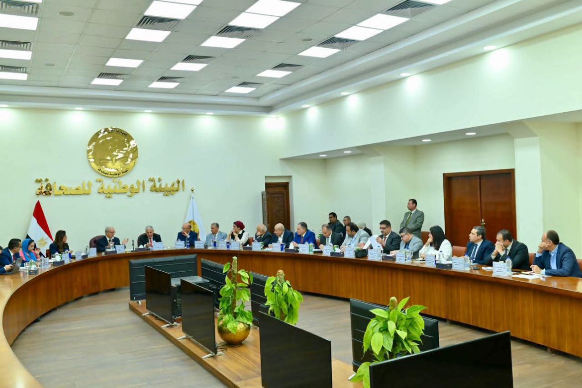 نائب رئيس الوزراء يبحث تطوير «الأهرام» وتعظيم أصولها