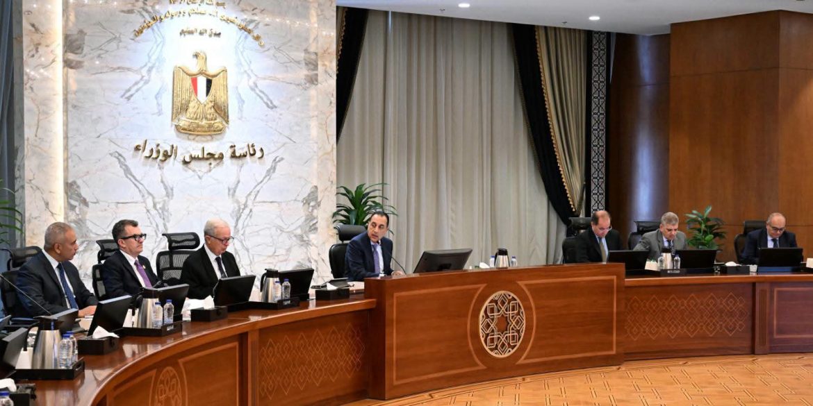 رئيس الوزراء: استدامة خفض الدين وتنويع مصادر النقد الأجنبي