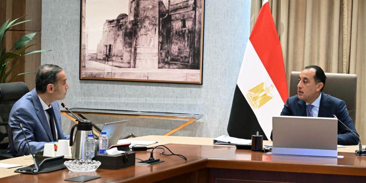 رئيس الوزراء: حماية المتعاملين أولوية في القطاع المالي غير المصرفي