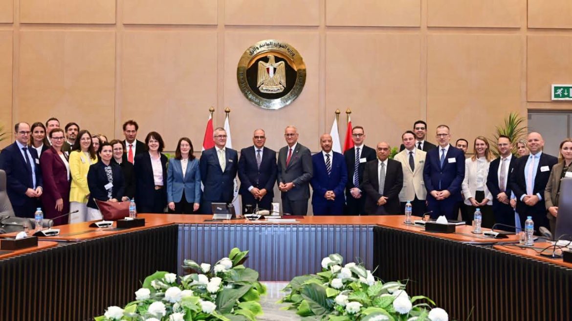 مصر وألمانيا تبحثان تمويل مشروعات مائية بالقارة الإفريقية