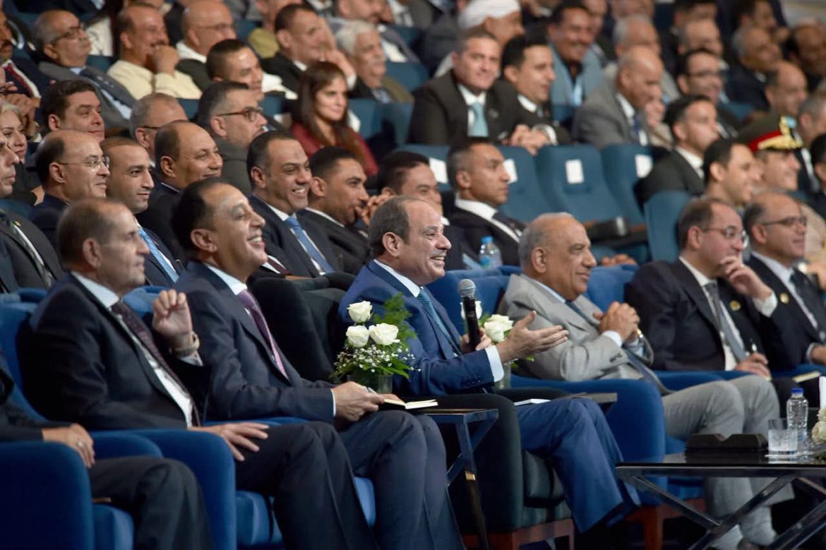 الرئيس السيسي: احتياطات السلع الاستراتيجية تكفي لمدة 6 أشهر