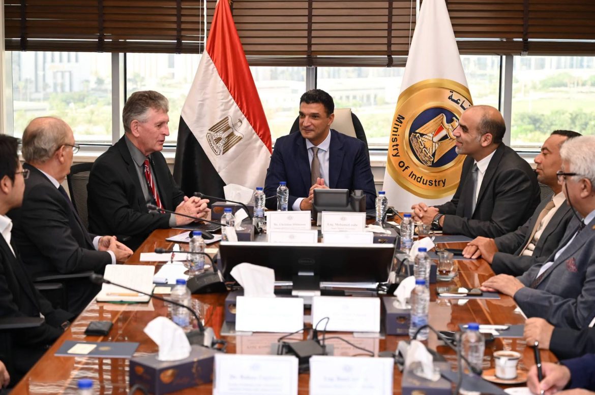 وزارة الصناعة تستهدف تعزيز المكون المحلي بصناعة الإسطمبات