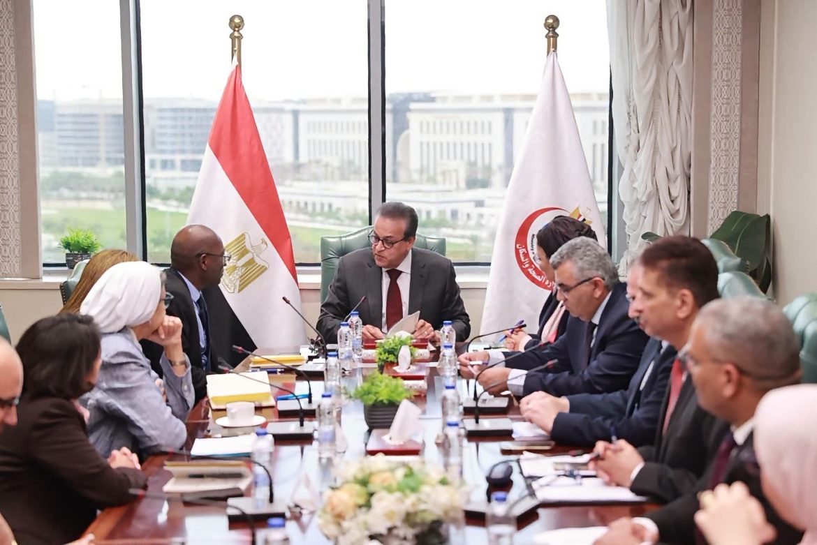 بنك التنمية الأفريقي يدعم خطط تطوير التأمين الصحي في مصر